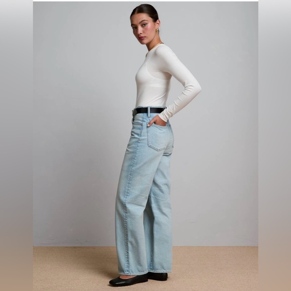 AE77 Premium Stovepipe Jean In Light Wash Size 4 Short Rigid Cotton High Rise - Picture 3 of 16